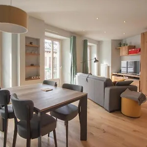 Les Aiguilles- Town Centre Luxury 2 Bedroom , Chamonix France
